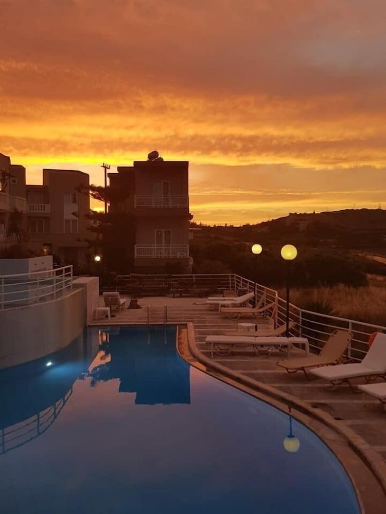 Pelagia Bay Hotel Agia Pelagia Eksteriør billede