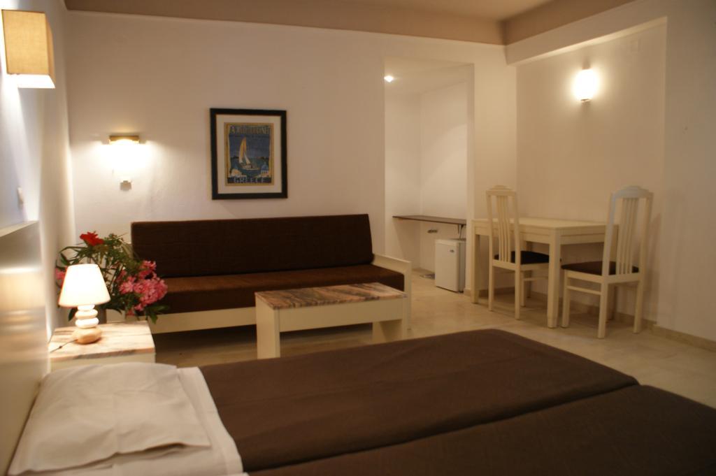 Pelagia Bay Hotel Agia Pelagia Eksteriør billede